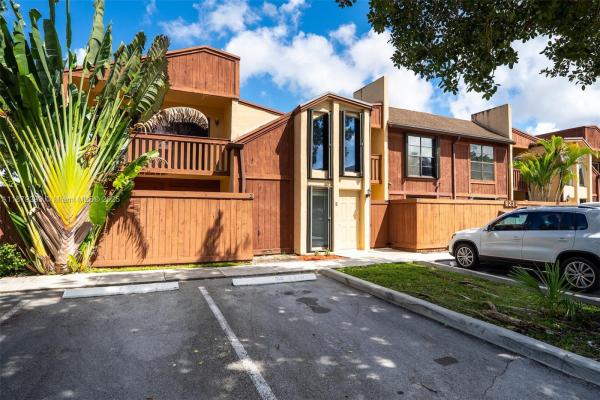 6211 SW 116th Pl #C-22, Unincorporated Dade County, Florida 33173, image 1