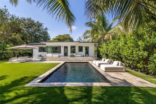 373 NE 104th St, Miami, Florida 33138, image 1