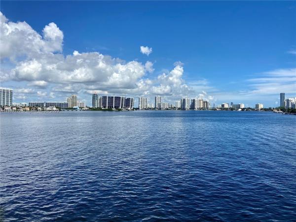 Winston Towers 200, 251 174th St #204, Sunny Isles Beach, Florida 33160, image 1