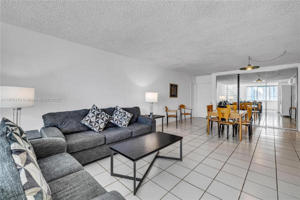 The Carriage Club, 5005 Collins Ave #616, Miami Beach, Florida 33140, image 2