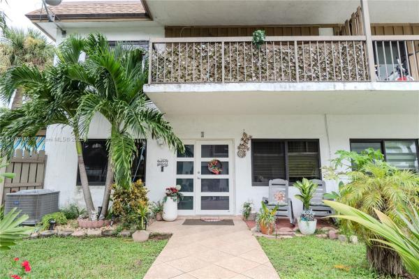 6865 NW 169 St #58D, Hialeah, Florida 33015, image 1