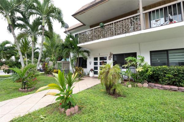 Woods Landing, 6865 NW 169th St #D, Hialeah, Florida 33015, image 3