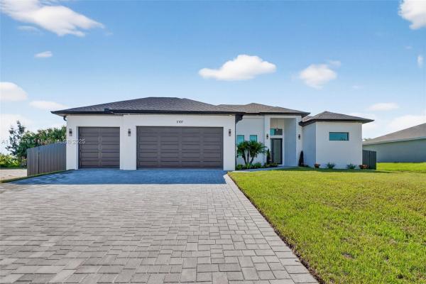 Cape Coral, 2107 NW 2nd Pl, Cape Coral, Florida 33993, image 1