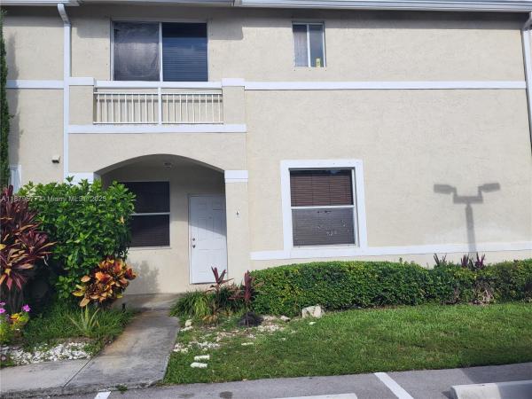 Sierra Ridge, 820 NE 212 Ter #6, Ives Estates, Florida 33179, image 2