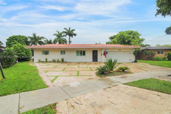 Miami Lakes Residential, 15000 Egan Ln, Miami Lakes, Florida 33014, image 3