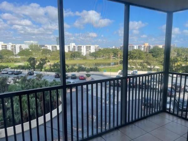 Coronado Towers, 20301 W Country Club Dr #621, Aventura, Florida 33180, image 1