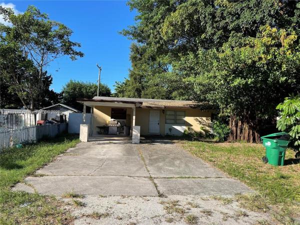 2755 NE 207th St, Aventura, Florida 33180, image 1