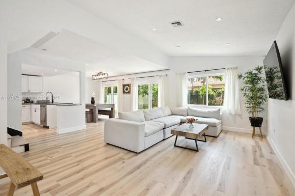 La Placida Villas, 10560 La Placida Dr, Coral Springs, Florida 33065, image 1