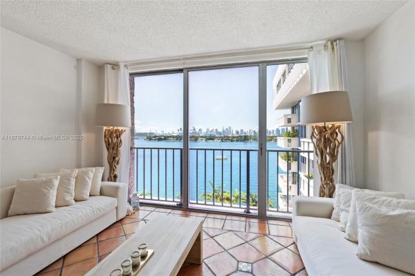 South Bay Club, 800 West Ave #831, Miami Beach, Florida 33139, image 2