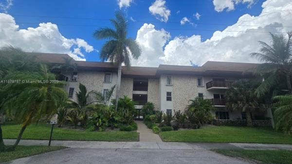 Dadeland Capri, 7477 SW 82nd St #C118, Glenvar Heights, Florida 33143, image 2