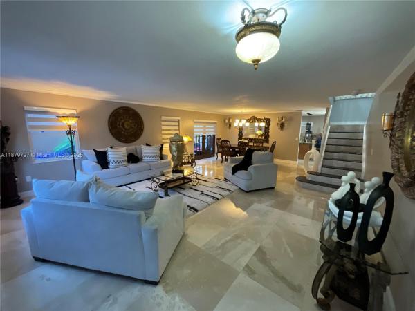 Lakeside Key, 9710 SW 13th St, Pembroke Pines, Florida 33025, image 1