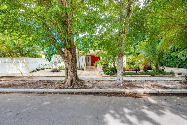 Brickell Estates, 2920 SW 1st Ave, Miami, Florida 33129, image 1