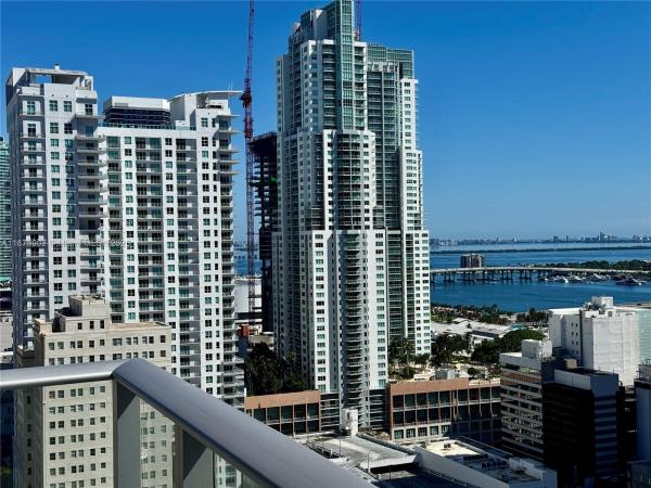 Centro, Miami, Florida 33131, image 1