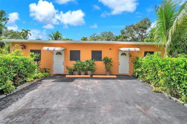 460 NE 132nd St, Miami, Florida 33161, image 1