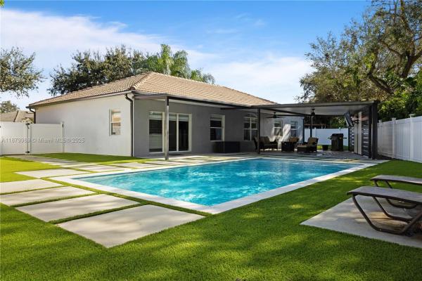 Avalon, 10698 SW 21st St, Miramar, Florida 33025, image 1