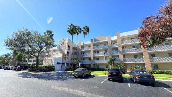 Weldon, 9560 Weldon Cir #J208, Tamarac, Florida 33321, image 2