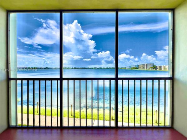 Lake Emerald, 109 Lake Emerald Dr 209 ##209, Oakland Park, Florida 33309, image 1