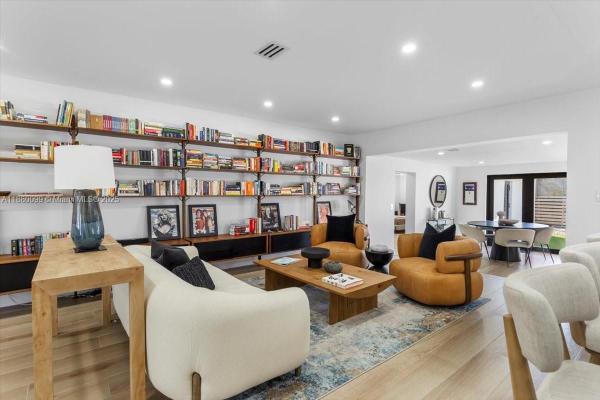 Shenandoah, 1724 SW 10th St, Miami, Florida 33135, image 2