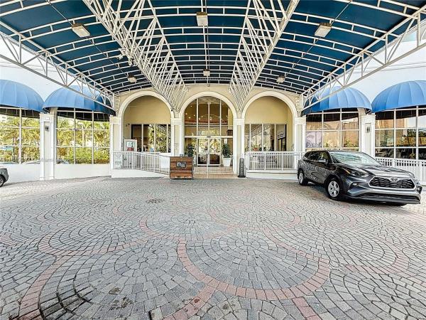 The Aventura Beach Club, 19201 Collins Ave #1010, Sunny Isles Beach, Florida 33160, image 2