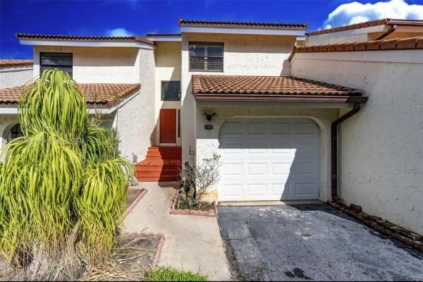 Vista Del Lago, 1800 Embassy Dr 125, West Palm Beach, Florida 33401, image 1