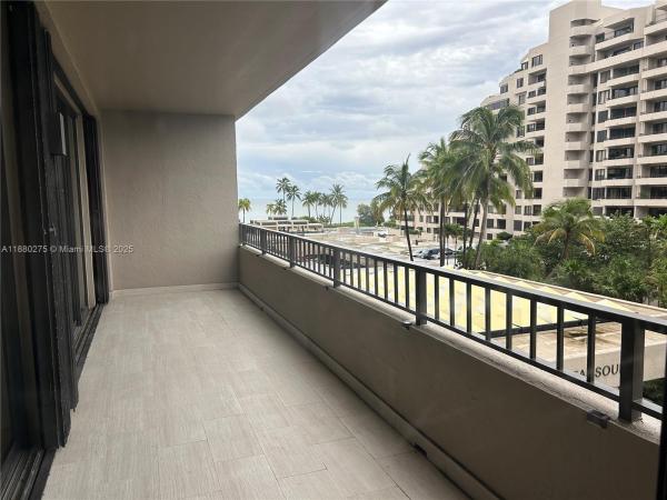 Oceansound At Key Colony, 251 Crandon Blvd #424, Key Biscayne, Florida 33149, image 1