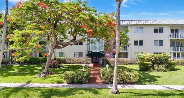 Galen Drive Area, 240 Galen Dr #112, Key Biscayne, Florida 33149, image 1