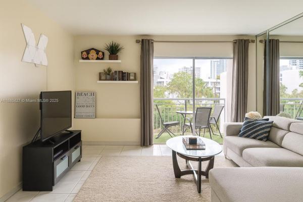 Coastal Towers, 400 Kings Point Dr #327, Sunny Isles Beach, Florida 33160, image 1