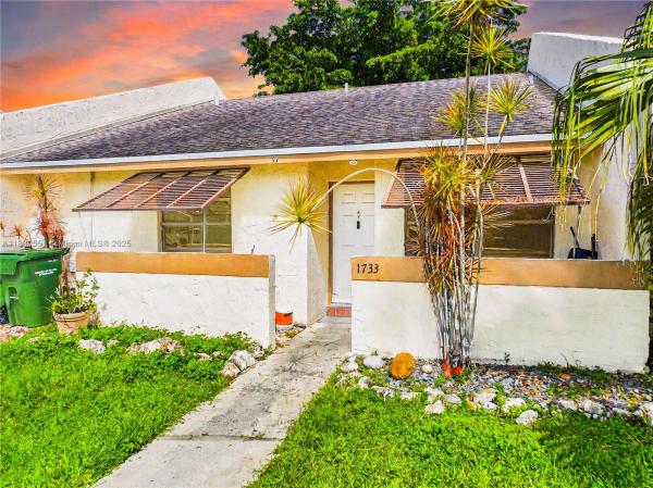 Townhomes Of Audubon South, 1733 Greer Ave, Homestead, Florida 33035, image 2