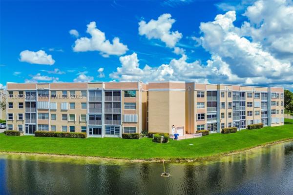 Sunrise Lakes 4, 10346 NW 24th Pl #304, Sunrise, Florida 33322, image 2
