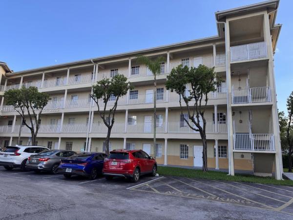 San Marco Villas, 6940 NW 179th St #108-7, Hialeah, Florida 33015, image 1