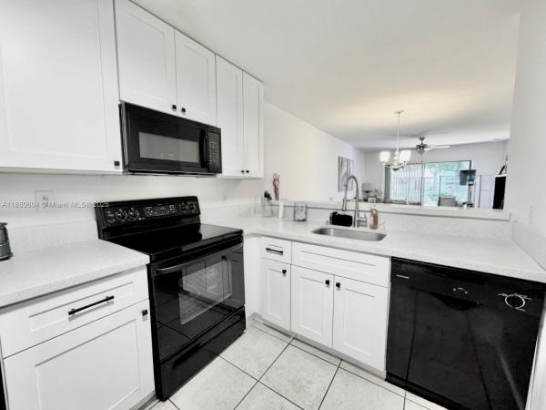 Villas De Venezia, 9956 Nob Hill Pl, Sunrise, Florida 33351, image 2