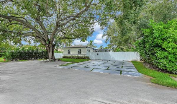 Berna Gilda, 11102 NE 9th Ct, Biscayne Park, Florida 33161, image 1