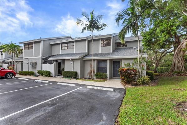 Golden Raintree 1, 2659 NW 42nd Ave, Coconut Creek, Florida 33066, image 2