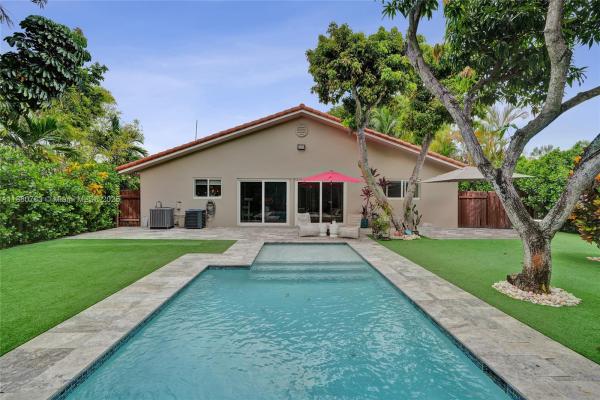 Brickell Estates, 910 SW 23rd Rd, Miami, Florida 33129, image 1