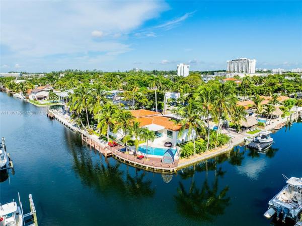 Venetian Keystone Point, 12905 Cherry Rd, North Miami, Florida 33181, image 2