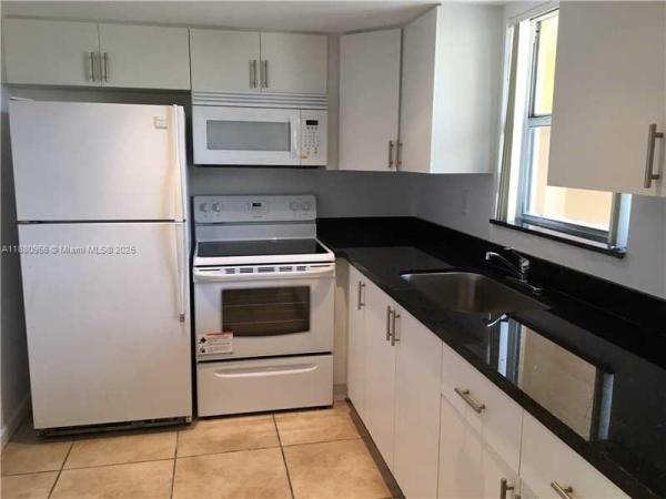 9359 Fontainebleau Blvd #F308, Miami, Florida 33172, image 1