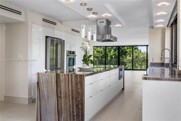 Gables Bath Club, 700 Coral Way #2, Coral Gables, Florida 33134, image 1