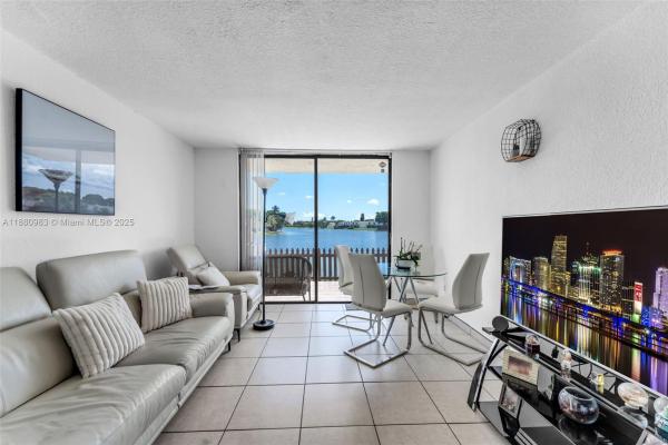 Captiva Lakes Villas, 8307 SW 142nd Ave #E-104, Kendale Lakes, Florida 33183, image 3
