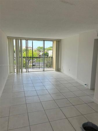 8840 Fontainebleau Blvd #401, Miami, Florida 33172, image 1