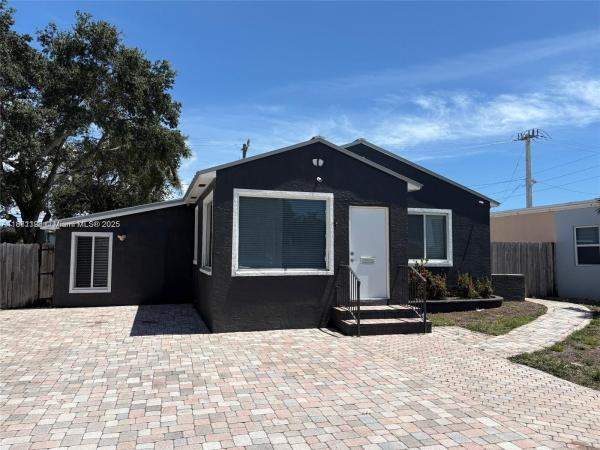 Croissant Park, 215 SW 17th St, Fort Lauderdale, Florida 33315, image 1