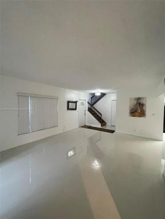 University Village East, 2718 S University Dr #17C, Davie, Florida 33328, image 1