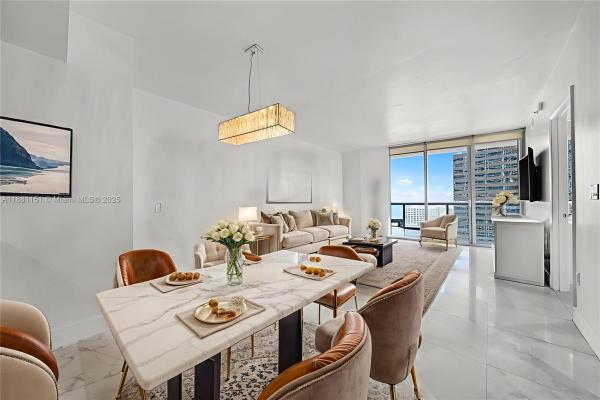 Icon Brickell Tower 3, 485 Brickell Ave #2209, Miami, Florida 33131, image 1