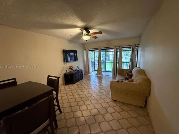 Hampton Court, 5915 Washington St #116, Hollywood, Florida 33023, image 2