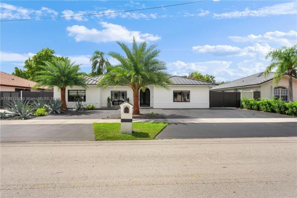 Blue Room Estates, 13470 SW 30th St, Tamiami, Florida 33175, image 3