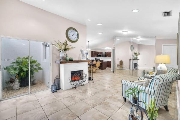 16834 NW 70th Ave, Hialeah, Florida 33015, image 1