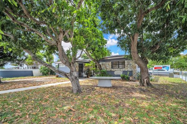 Miami Modern Manors, 551 NW 183rd St, Miami Gardens, Florida 33169, image 3