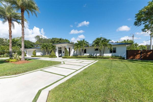 Tanglewood Gardens, 7505 SW 141st St, Palmetto Bay, Florida 33158, image 2