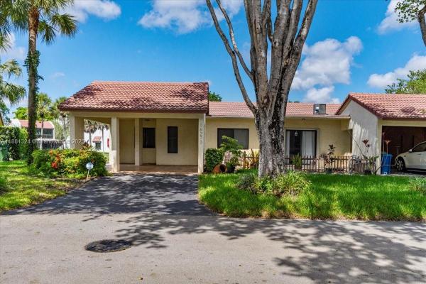 Villas Of Bonaventure, 16273 Laurel Dr ##7, Weston, Florida 33326, image 1