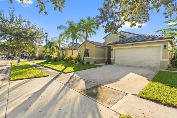 Pelican Trace, 14340 NW 11th St, Pembroke Pines, Florida 33028, image 1