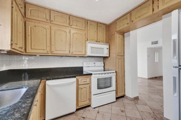 Crestview Towers, 2025 NE 164 St #716, North Miami Beach, Florida 33162, image 1